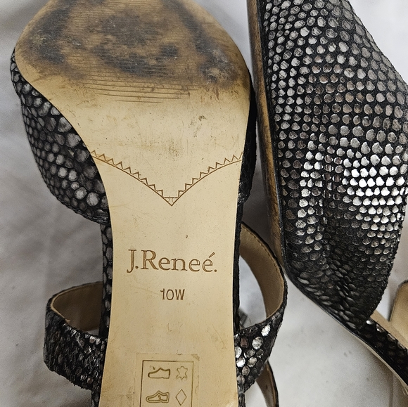 Ladies J Renee dress shoes - Picture 2 of 3